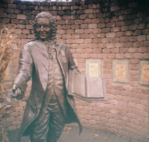 Linnaeus Sculpture